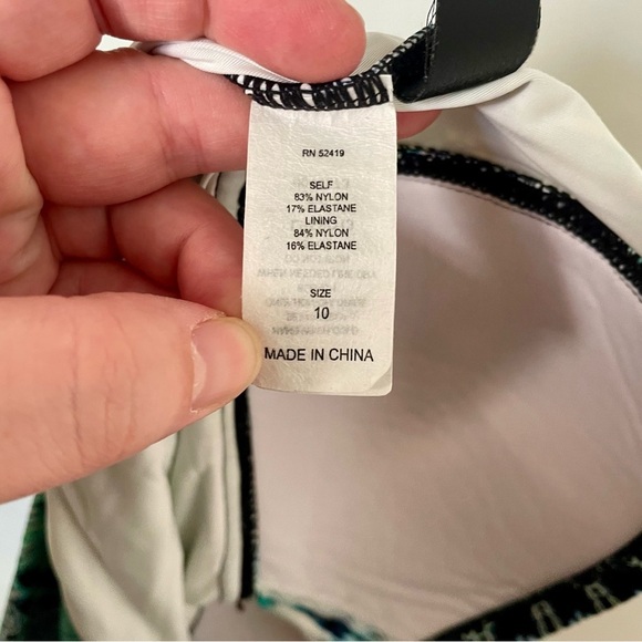 La Blanca One Piece Blue Green Aztec Print Ruched Sides Swimsuit Size 10 - Picture 7 of 8